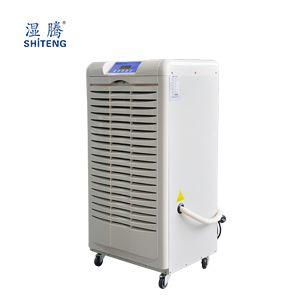 ���I����C ST-890B